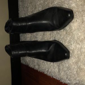 Black leather Ankle Boots